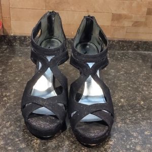 Black sparkle heels in size 8